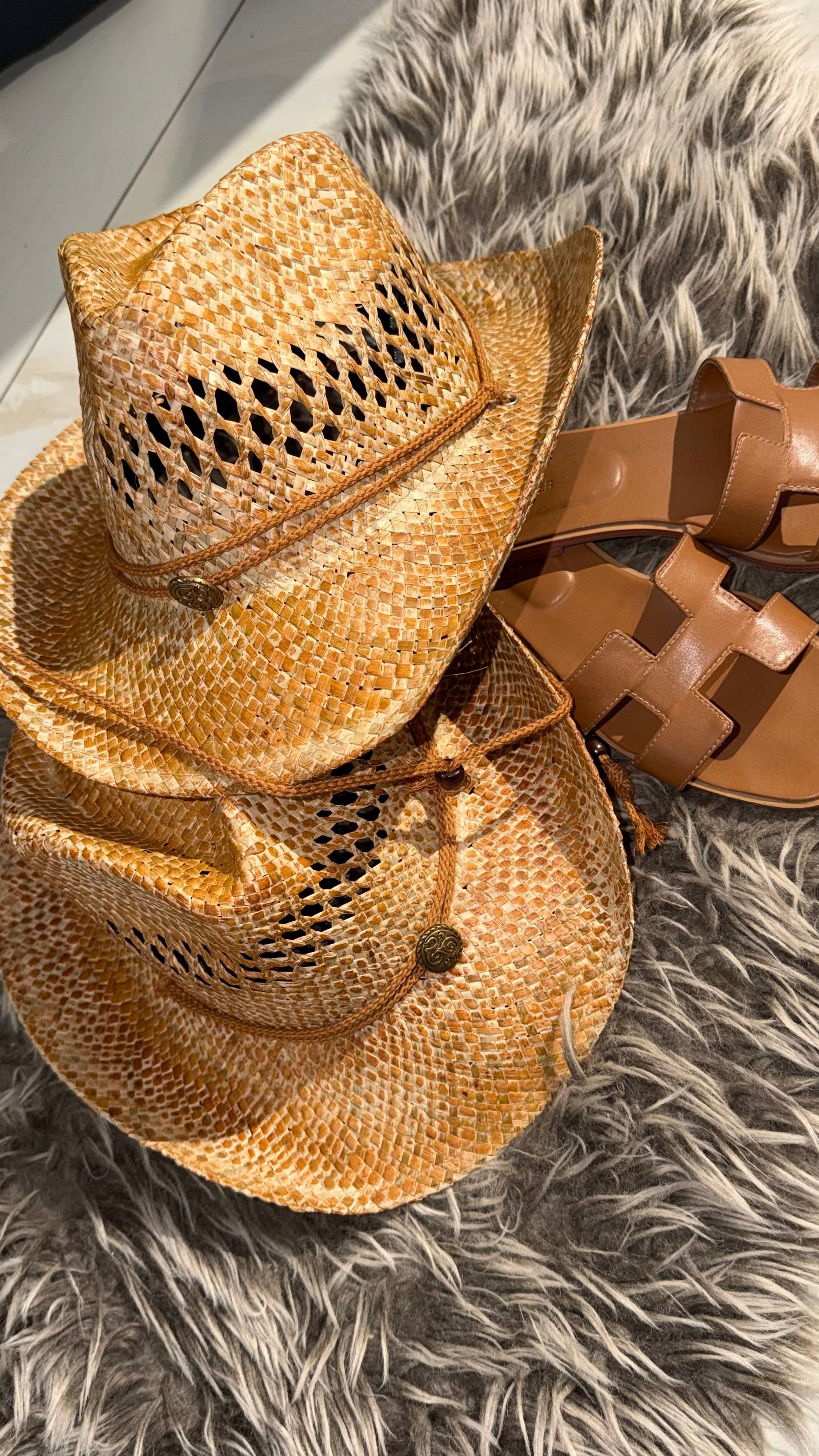 CAPPELLO IN PAGLIA